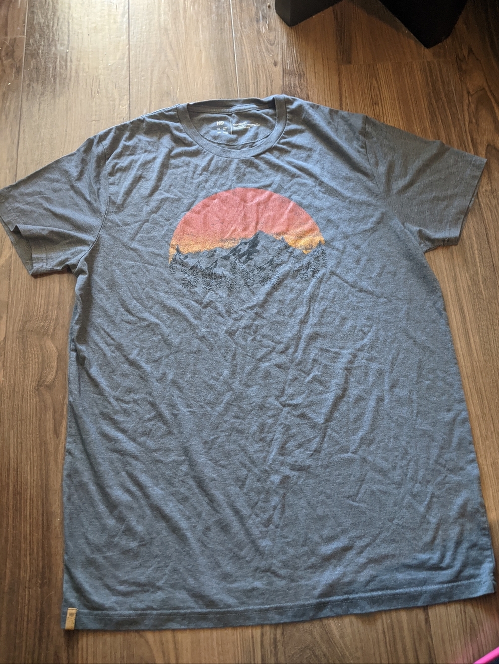 Tentree - Treeblend Vintage Sunset Graphic Tee Men's T-Shirt | Gray Charcoal: XL - Picture 11 of 16